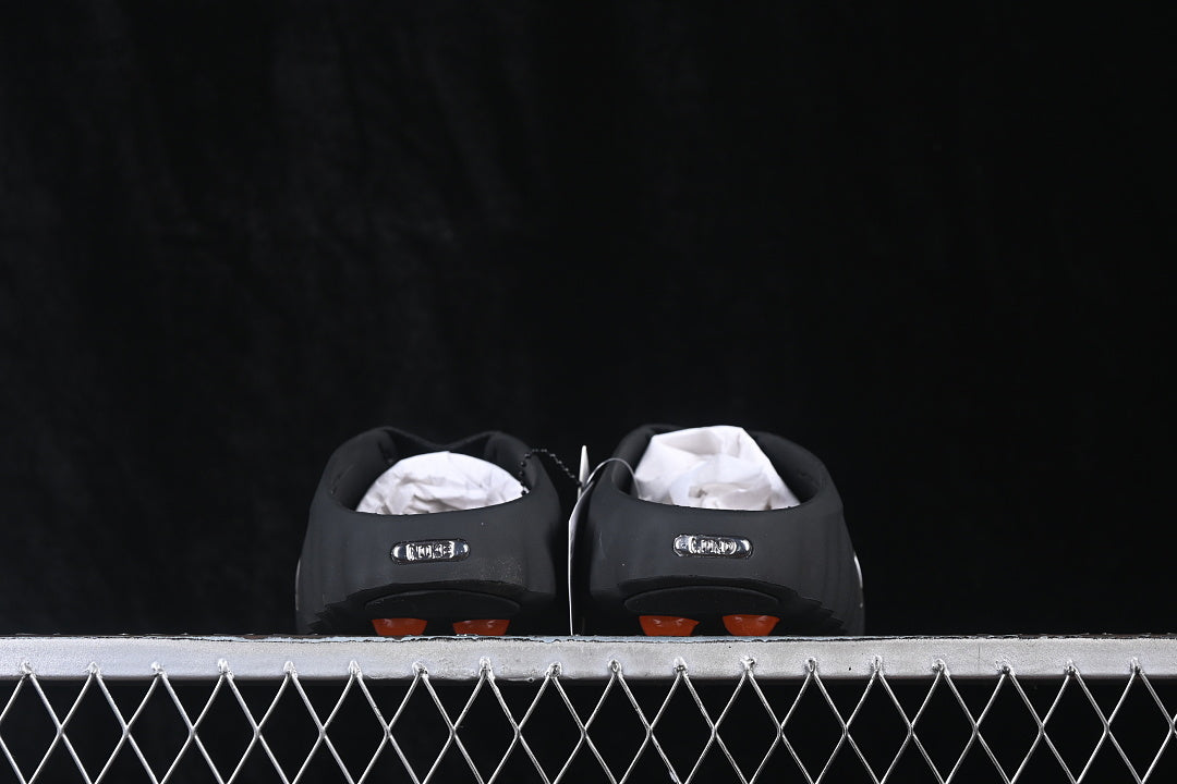 Nike ReactX Recovery - Black And Orange