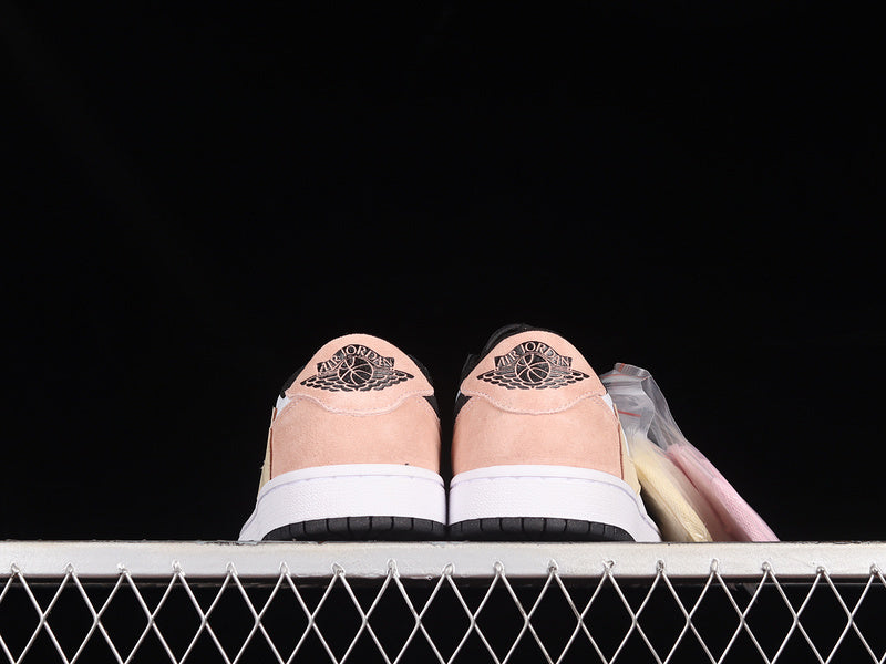 Air Jorden 1 Low Travis- White/Black/Light Pink